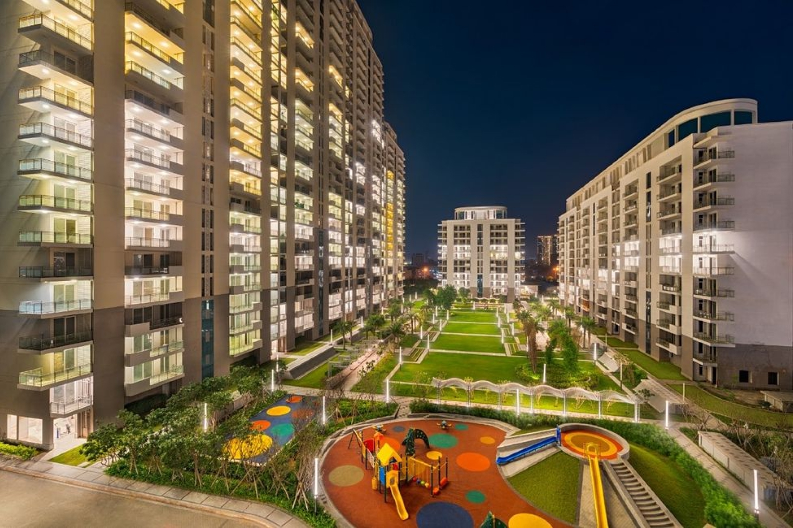 DLF Privana West image 2